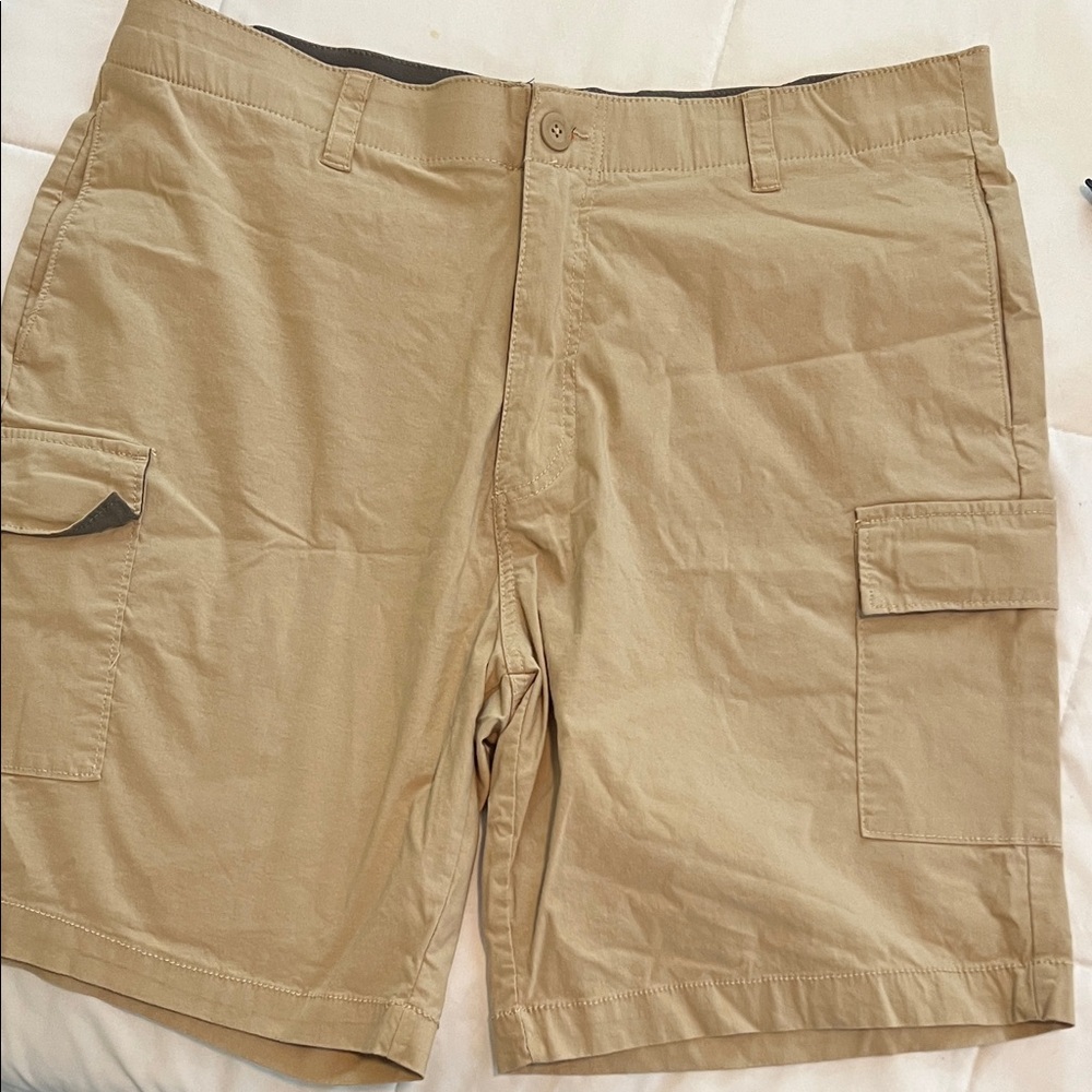 Men's Khaki Shorts